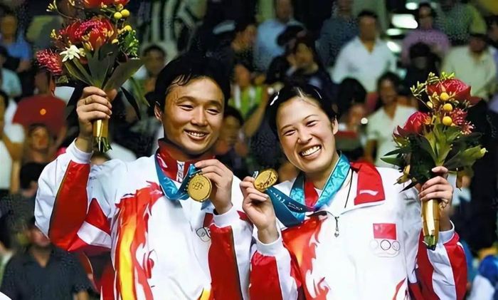 开云-从奥运冠军到被立案调查，羽协主席张军最终还是没能顶住诱惑！|国羽|体育|运动员|羽毛球|荣誉_新浪新闻