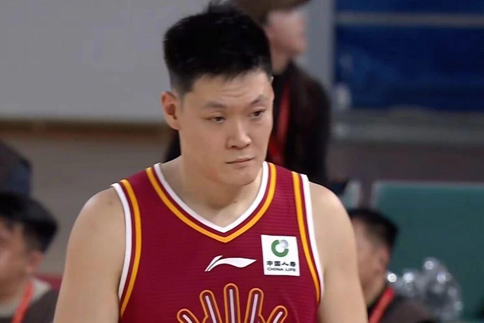 开云注册网址-上海男篮4分险胜山西，古德温31+7张镇麟15+5，张宁正负值-14